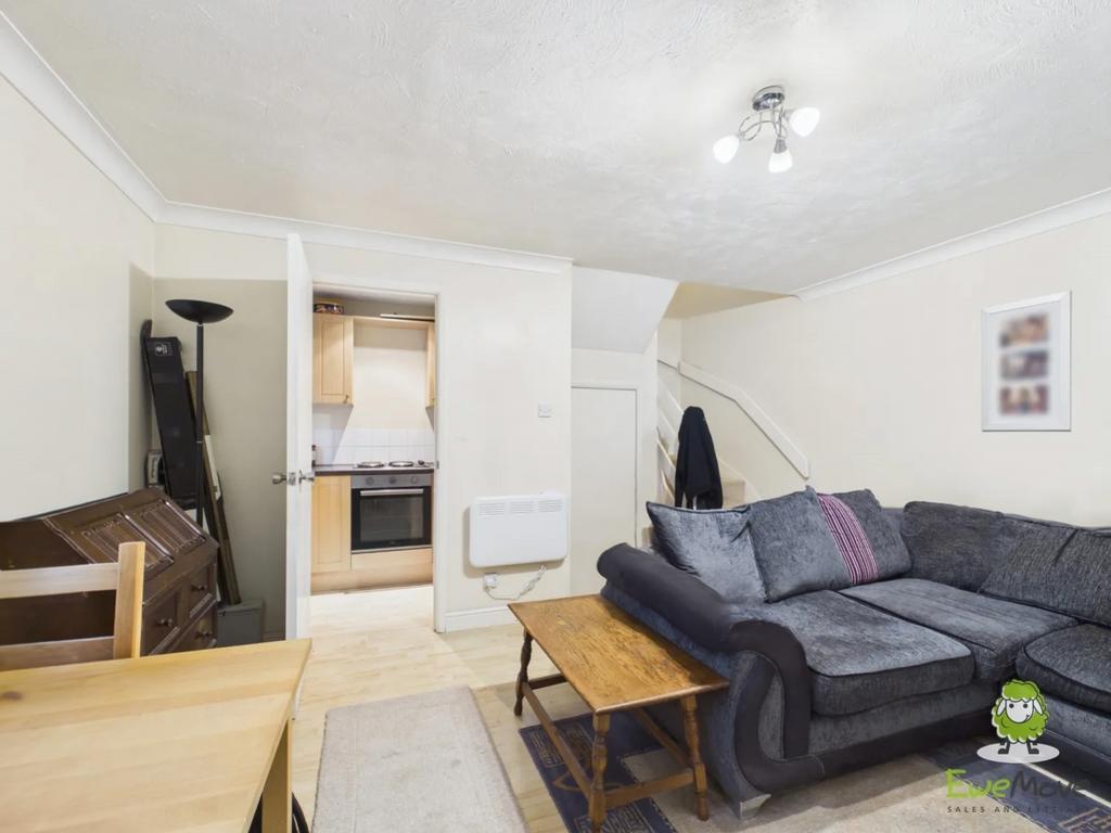 Ewe Move Estate Agents Basingstoke - Mahler Close