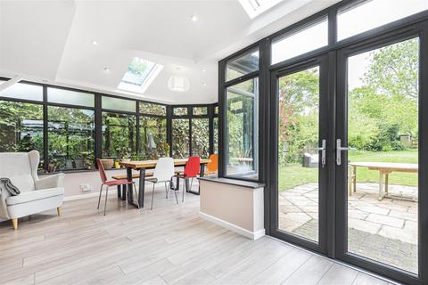 3 bedroom semi-detached house for sale, Burnham Rise