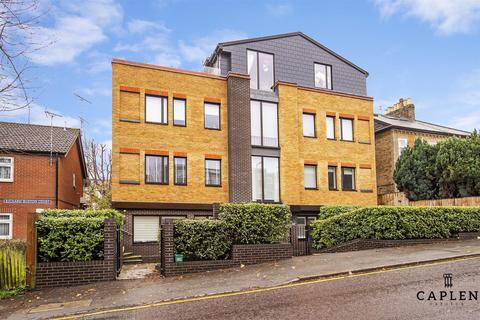 1 bedroom apartment to rent, 32 Palmerston Road, Buckhurst Hill