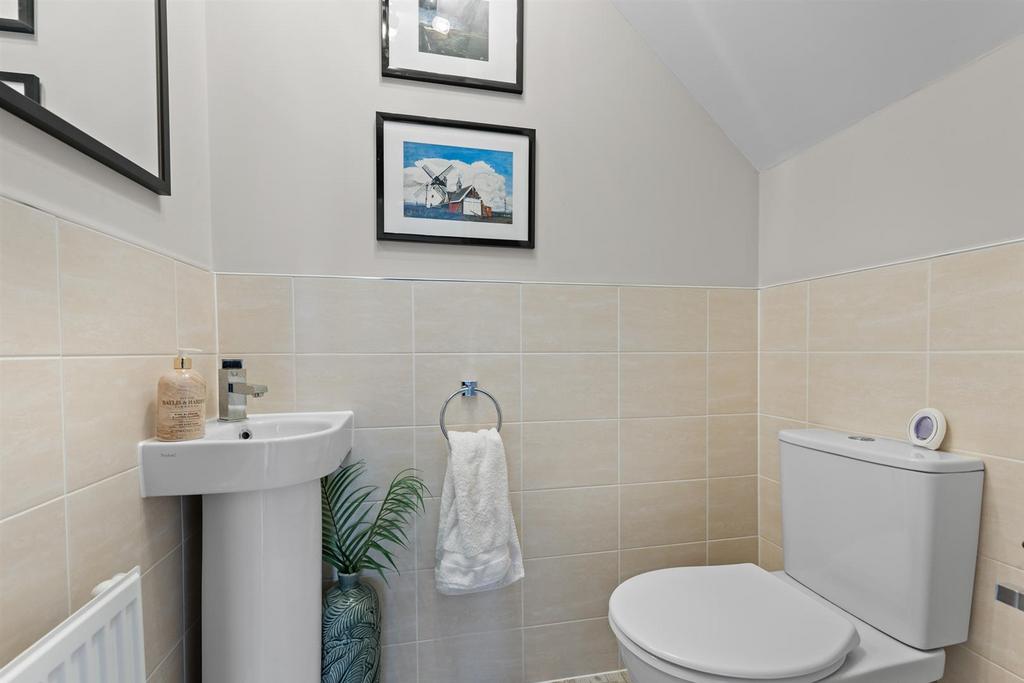 6 Dunsmore Avenue-02.jpg