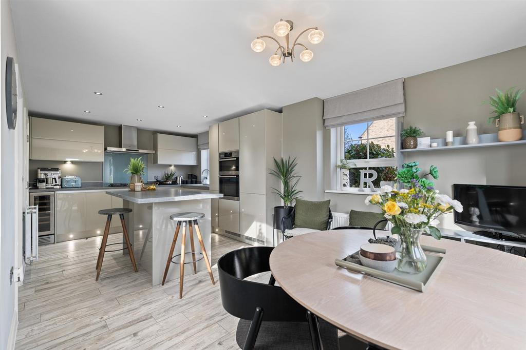 6 Dunsmore Avenue-04.jpg