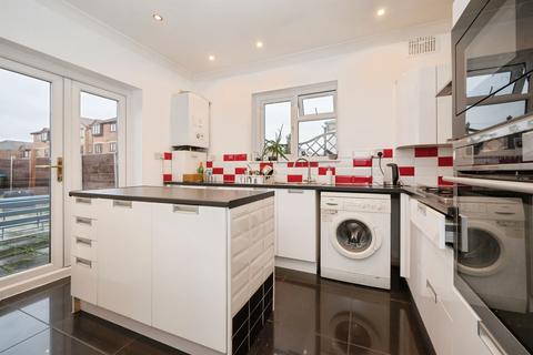 3 bedroom terraced house for sale, Macnaghten Road, Southampton