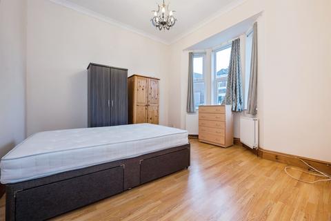 3 bedroom terraced house for sale, Macnaghten Road, Southampton