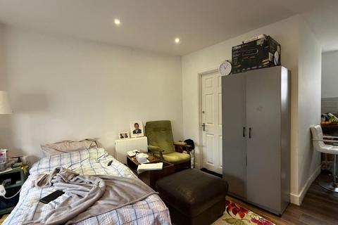 1 bedroom flat for sale, Flat 1, 1 Upper Grove, South Norwood, London, SE25 6JX