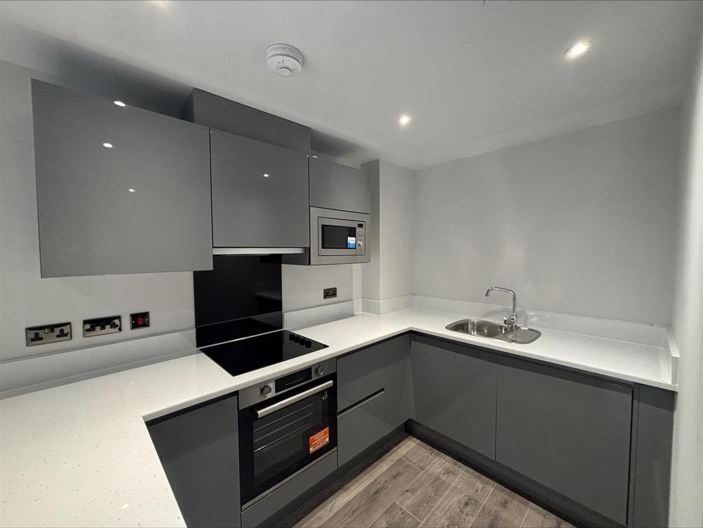 Kitchen 2 (1).jpeg