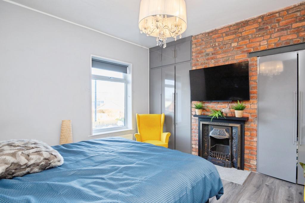 House in Manchester, Greater Manchester - More