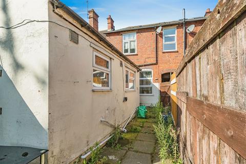 4 bedroom end of terrace house for sale, New Road, Dudley