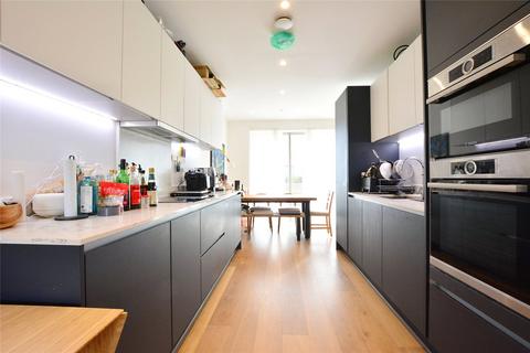 3 bedroom apartment to rent, West Parkside, London, SE10