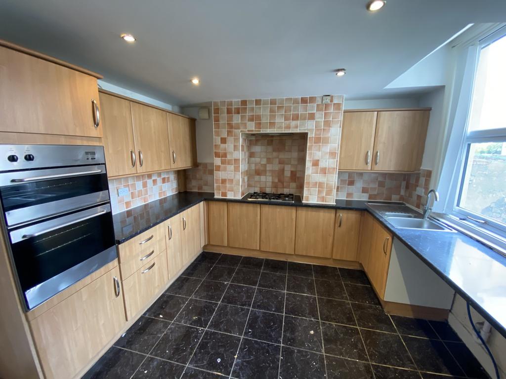 Three Bedroom Semi Detached - Fairfield,...