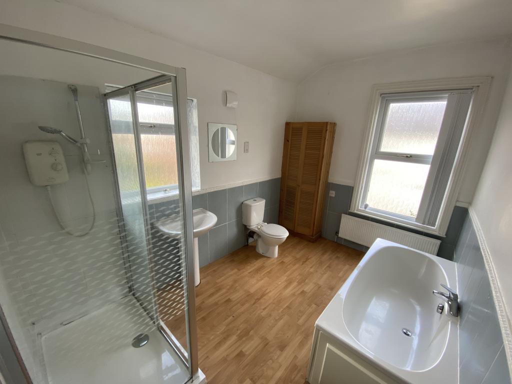 Three Bedroom Semi Detached - Fairfield,...