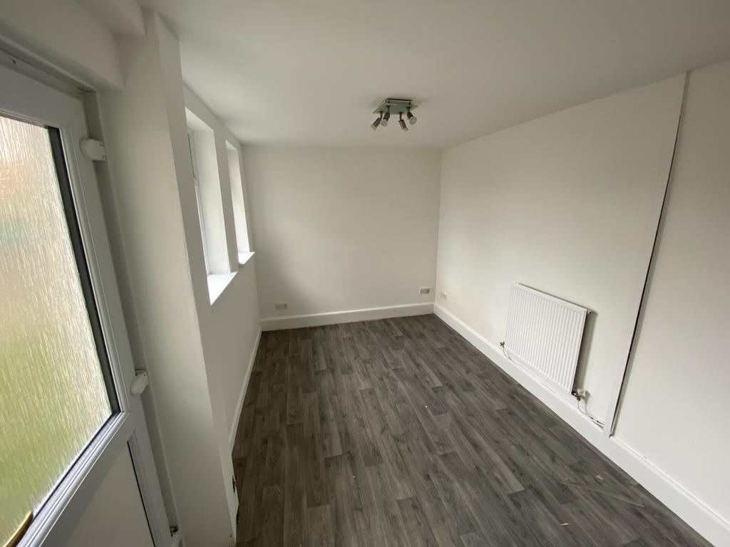 Three Bedroom Semi Detached - Fairfield,...