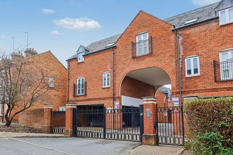 2 bedroom flat for sale, Cherwell Court, Banbury