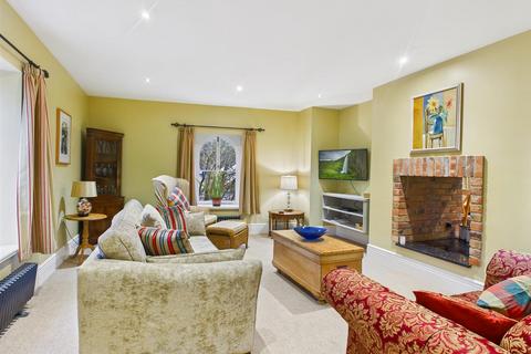 4 bedroom apartment for sale, The Quadrant, Buxton