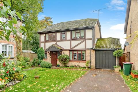 Horndean Close, Crawley