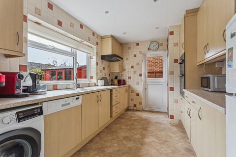 3 bedroom detached house for sale, Birchmead Avenue, Pinner HA5