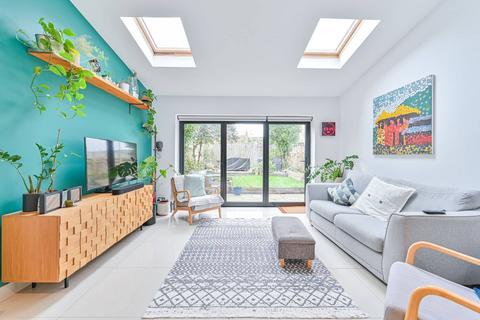 3 bedroom flat for sale, Herne Hill Road, Herne Hill, London, SE24