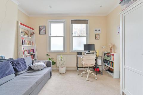 2 bedroom flat to rent, Landor Road, Clapham North, London, SW9