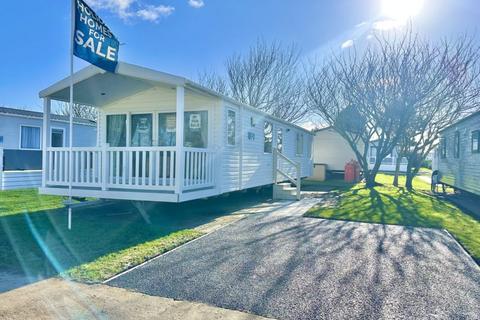 3 bedroom park home for sale, Broadland Sands Holiday Park