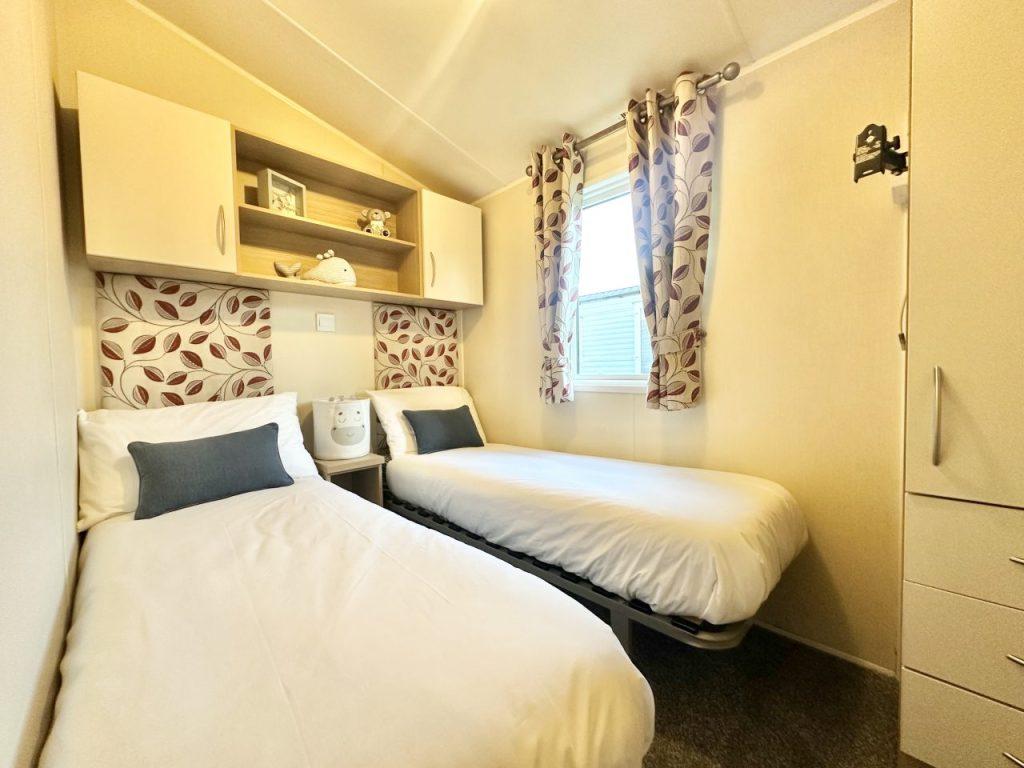 Willerby Brockenhurst at Broadland Sands Holiday P