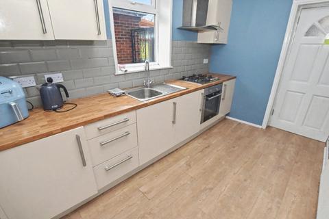 4 bedroom semi-detached house for sale, Upper Wortley Road, Leeds, West Yorkshire
