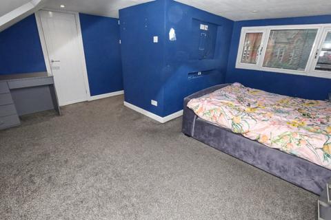 4 bedroom semi-detached house for sale, Upper Wortley Road, Leeds, West Yorkshire