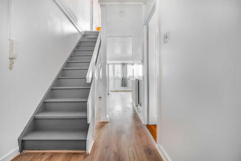 undefined, Timsbury Walk, Roehampton, London, SW15