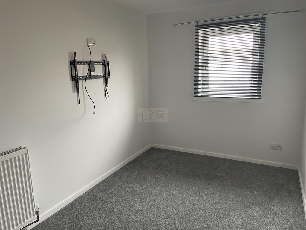 Bedroom 3b.JPG