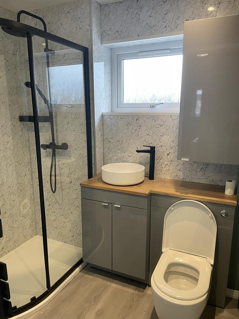 Shower Room.JPG