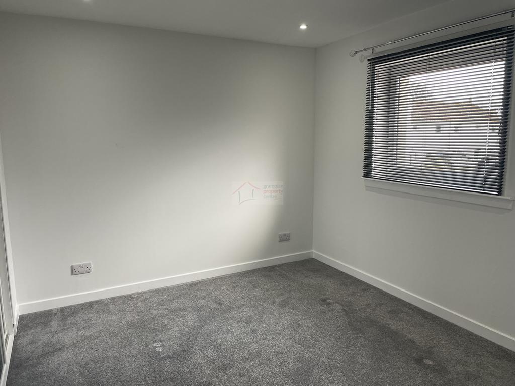 Bedroom 1a.JPG