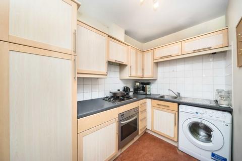 1 bedroom flat to rent, Lavender Hill, London SW11