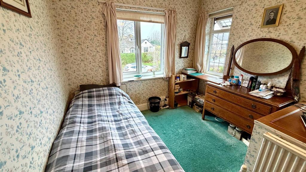 Double aspect bedroom 3