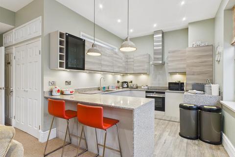 2 bedroom apartment for sale, The Quadrant, Buxton
