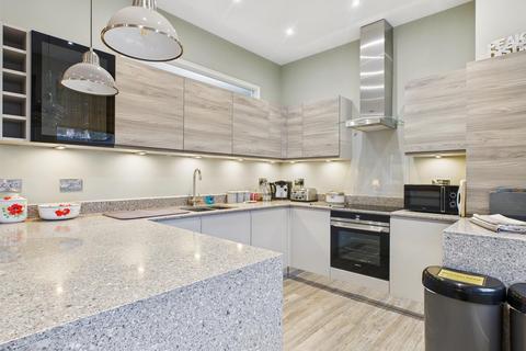 2 bedroom apartment for sale, The Quadrant, Buxton