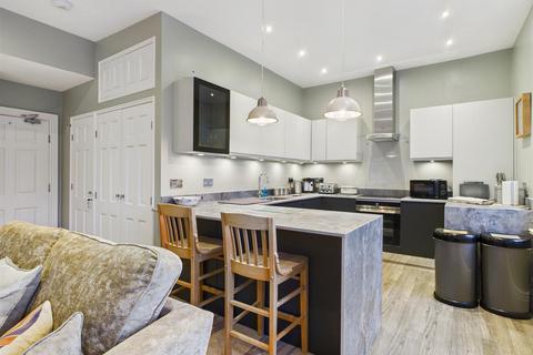 2 bedroom apartment for sale, The Quadrant, Buxton
