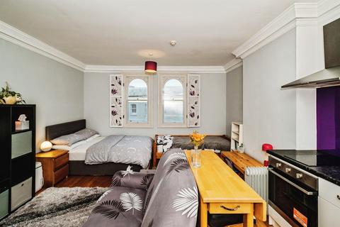 1 bedroom apartment for sale, Farncombe Road, Worthing