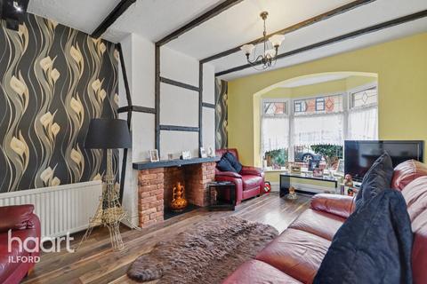3 bedroom end of terrace house for sale, Coniston Avenue, Barking
