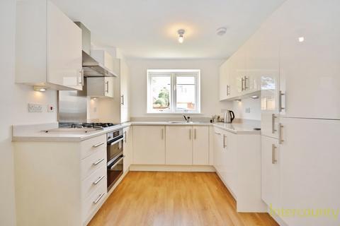 2 bedroom semi-detached house to rent, Vanoli Close, Saffron Walden CB11