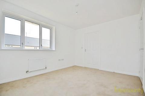 2 bedroom semi-detached house to rent, Vanoli Close, Saffron Walden CB11