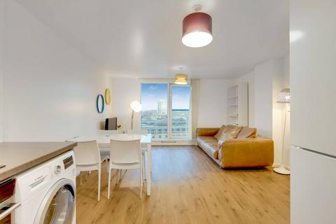 2 bedroom flat to rent, St George Wharf, Vauxhall, London, SW8