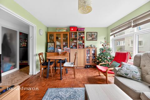 2 bedroom ground floor flat for sale, Downs Hill Road, Epsom