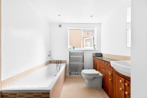 2 bedroom ground floor flat for sale, Downs Hill Road, Epsom