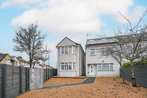 undefined, Drowning Drive, Greenford, UB6