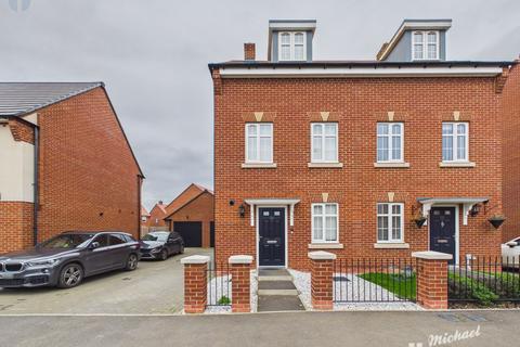 3 bedroom semi-detached house for sale, Atherstone Lane, Aylesbury