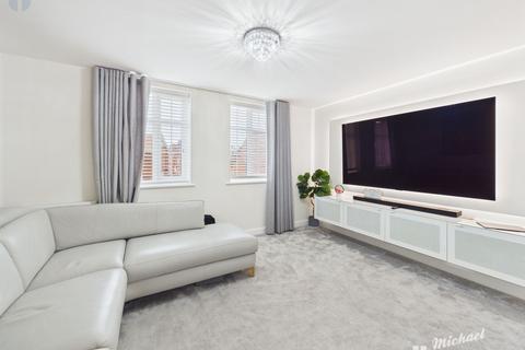 3 bedroom semi-detached house for sale, Atherstone Lane, Aylesbury