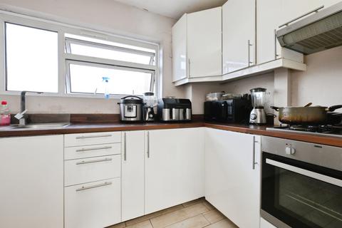 1 bedroom flat for sale, Rivermill, Harlow