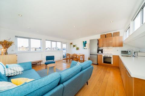 2 bedroom flat for sale, Leverton Street, London NW5