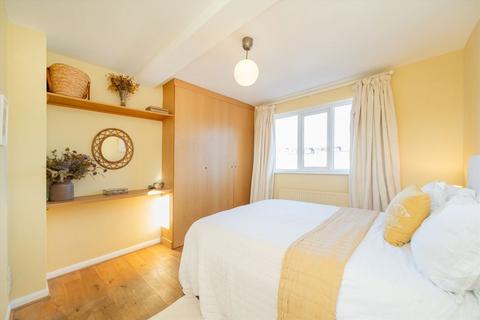 2 bedroom flat for sale, Leverton Street, London NW5