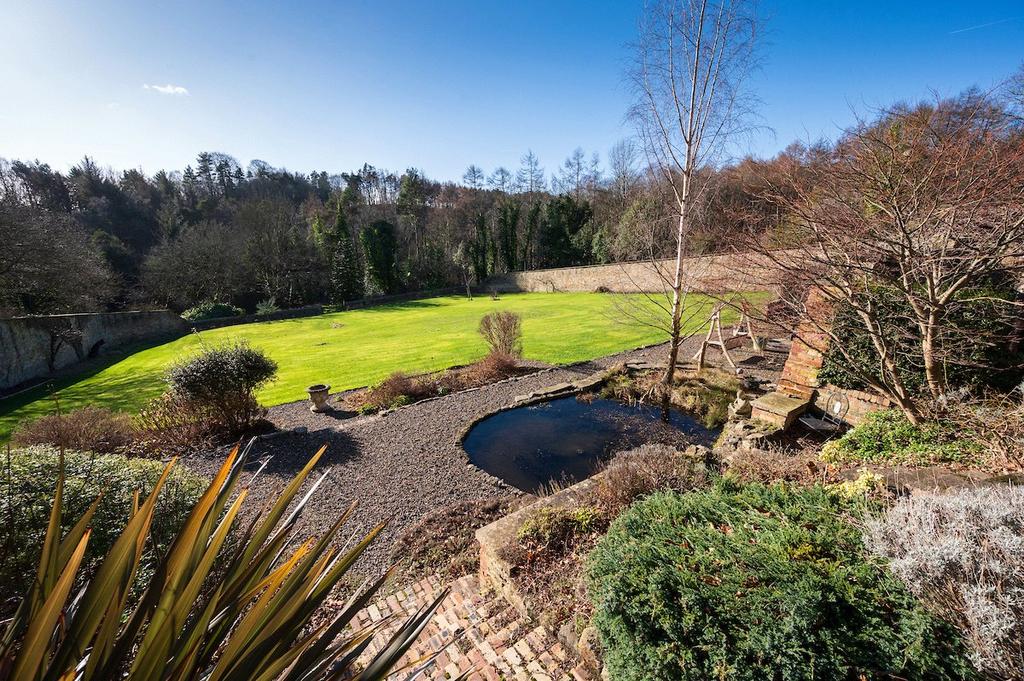 Walled Garden