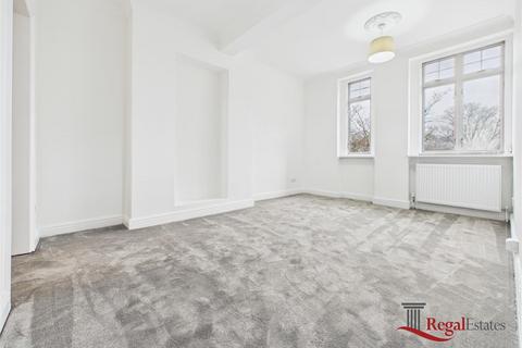 3 bedroom flat to rent, Churchfield Road, Acton, W3 6BY