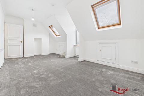 3 bedroom flat to rent, Churchfield Road, Acton, W3 6BY